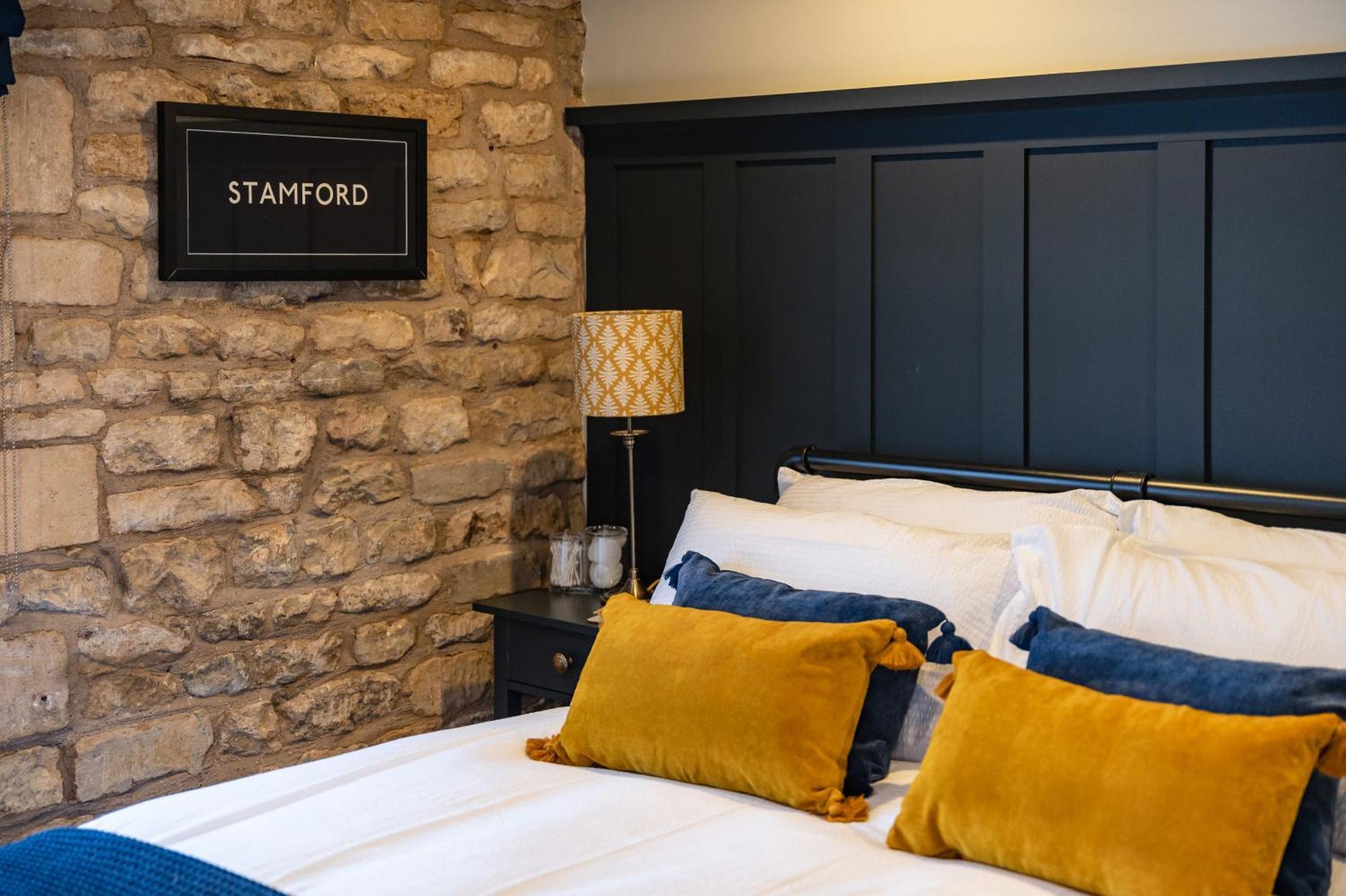 Luxury Town Centre Loft Apartment In Converted Granary Stamford Exterior foto